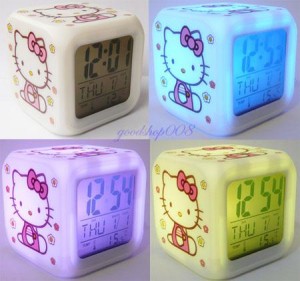 Reloj de Hello Kitty se pone de varios colores