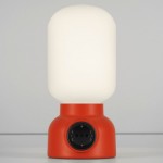  Plug Lamp, ¿una lámpara o un cargador?